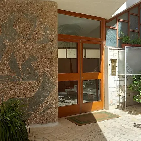 Parioli Free Wi-fi 2 Bdrm&kitchen&ac 3*