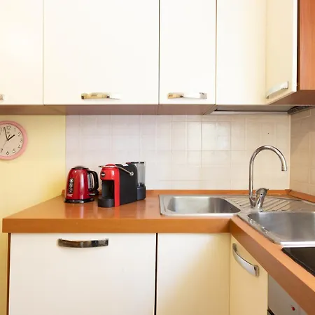Guest house Parioli Free Wi-fi 2 Bdrm&kitchen&ac Rome