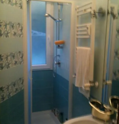 Parioli Free Wi-fi 2 Bdrm&kitchen&ac Pensjonat