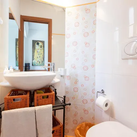 Parioli Free Wi-fi 2 Bdrm&kitchen&ac בית הארחה רומא