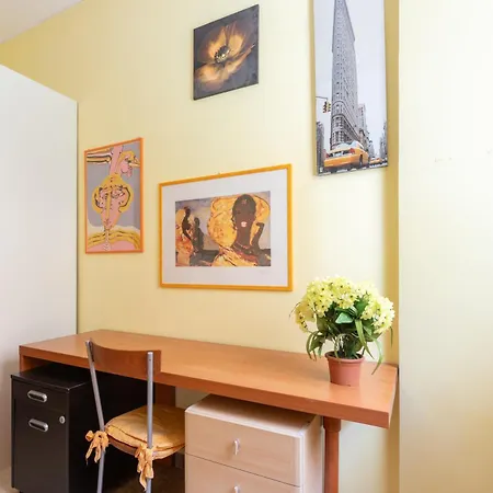 Parioli Free Wi-fi 2 Bdrm&kitchen&ac בית הארחה 4*