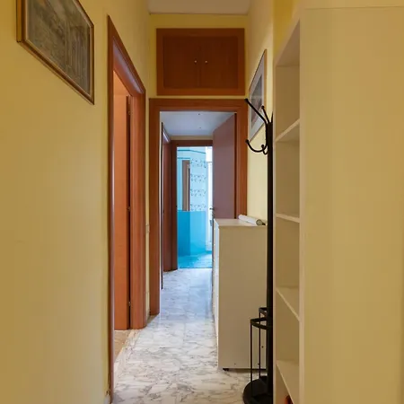 Parioli Free Wi-fi 2 Bdrm&kitchen&ac בית הארחה