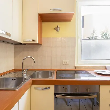בית הארחה Parioli Free Wi-fi 2 Bdrm&kitchen&ac 4*